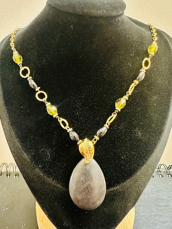 Jewelry - NWOT Black Olive Green Gold Tone Statement Pendant Necklace